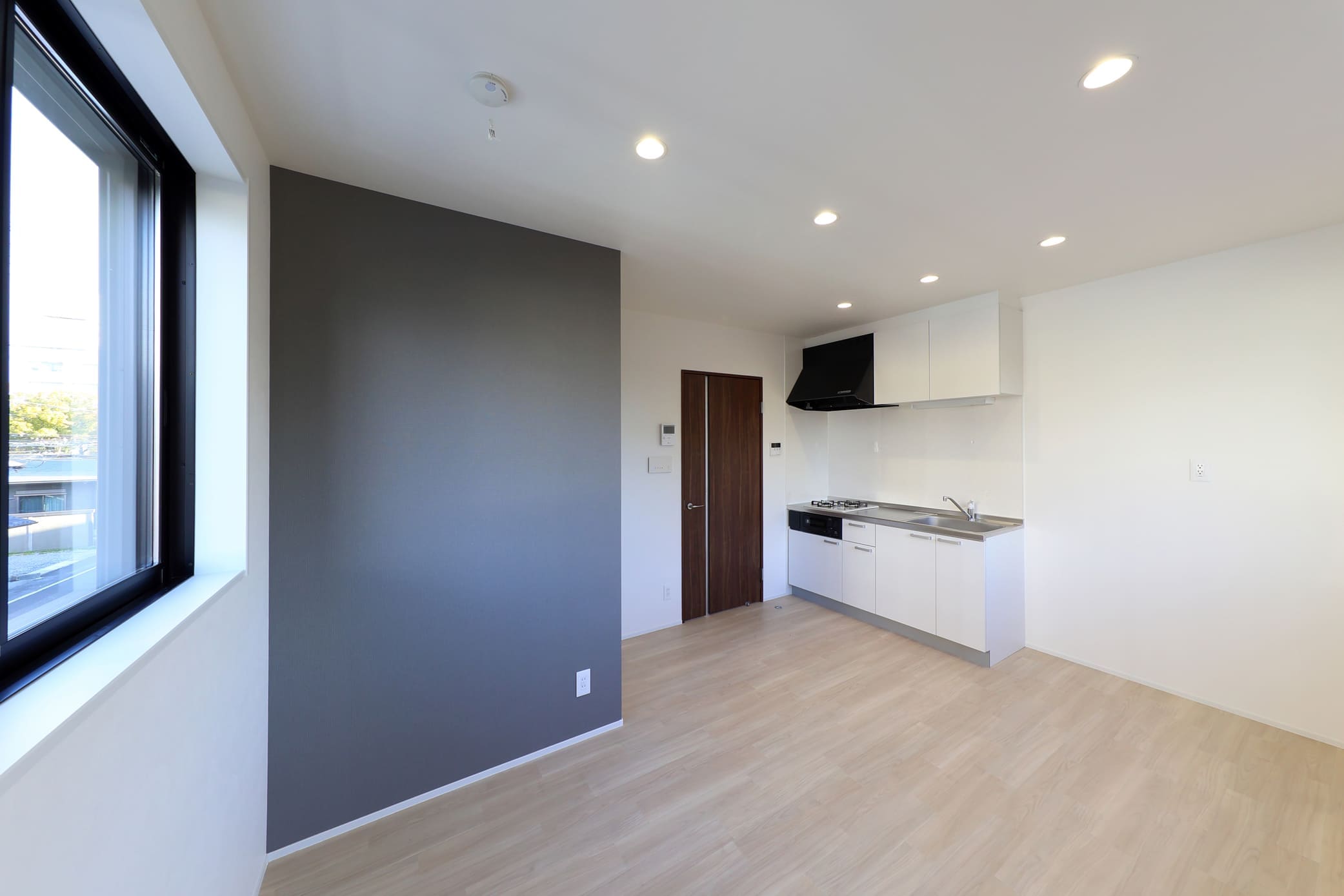 沼津ガールズバー｜BAR N.9（ナイン）｜フロアキャスト大募集｜アルバイト求人2-4